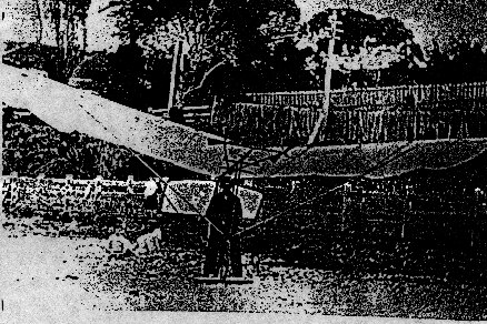 The (sorry but very poor) photograph shows Richardson in his pedal-operated glider.