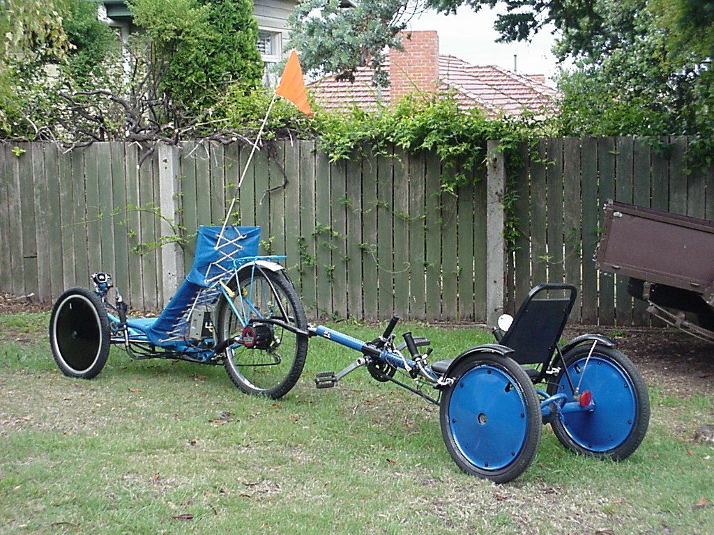 Recumbent bike store trailer
